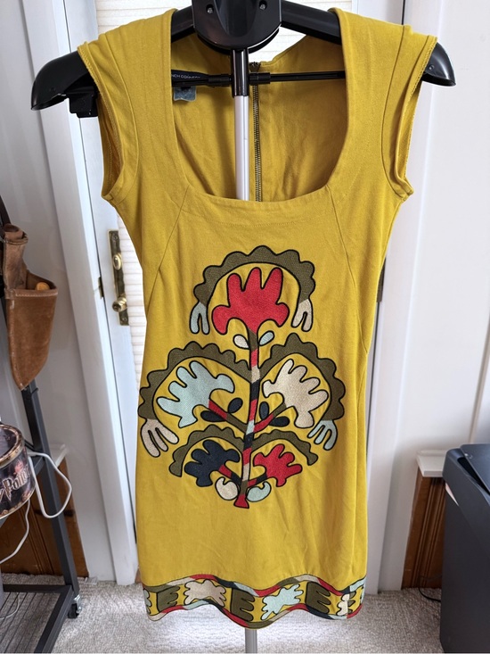 French Connection Dresses & Skirts - French Connection Mustard Yellow Graphic embroidered Tank Dress size 0